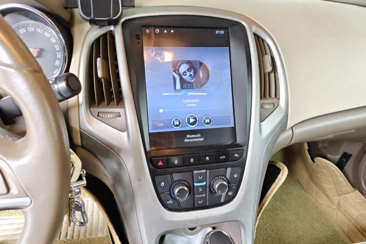 Used Buick GT 2013 GT 1.6L Automatic Comfort Edition Audio And AC Panel