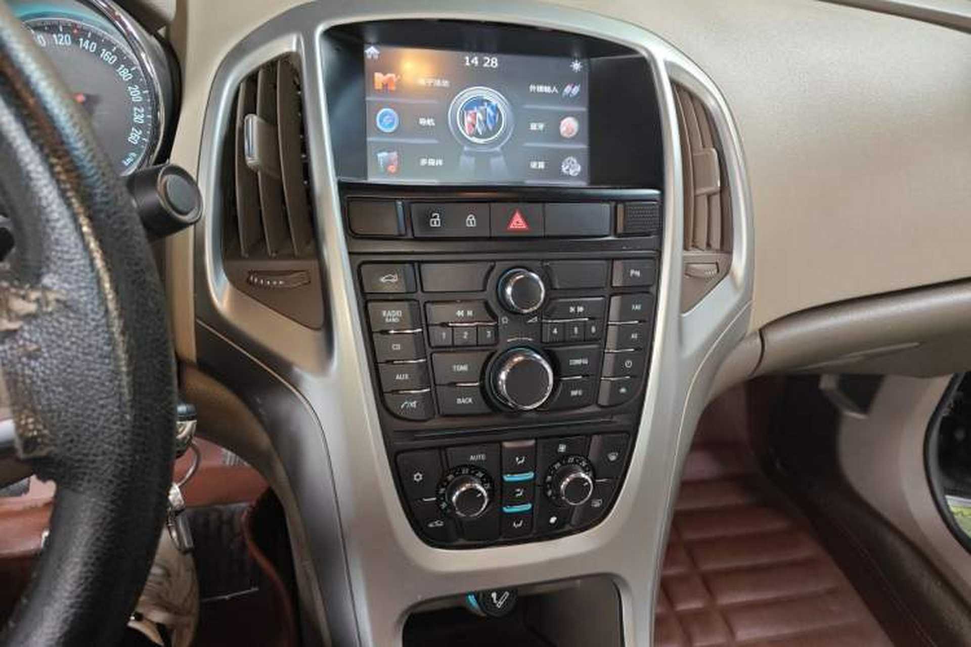 Used Buick GT 2013 GT 1.6L Manual Entry-Level Model Audio And AC Panel
