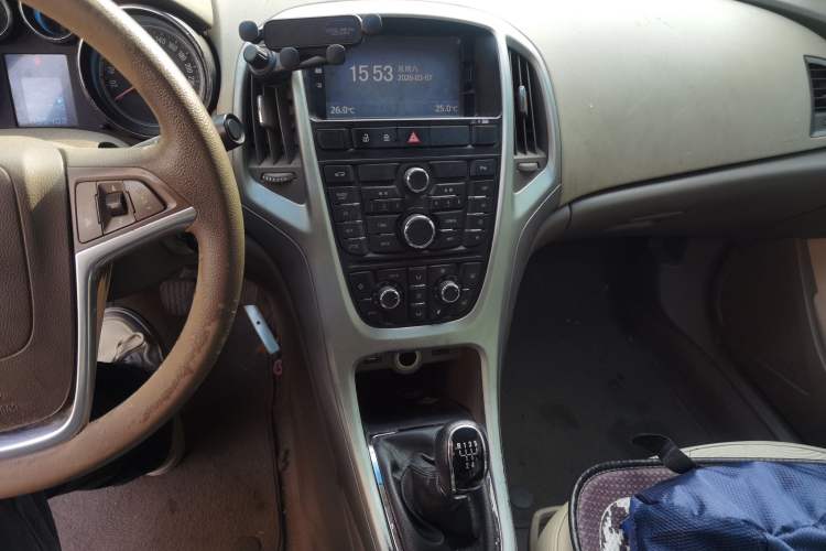 Used Buick GT 2013 GT 1.6L Manual Entry-Level Model Audio And AC Panel