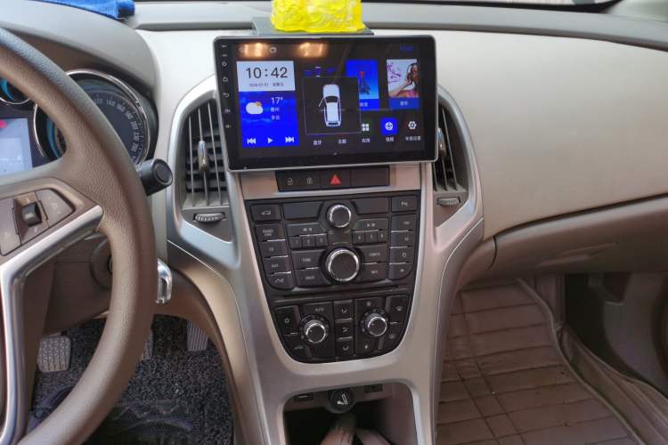 Used Buick GT 2013 GT 1.6L Manual Entry-Level Model Audio And AC Panel