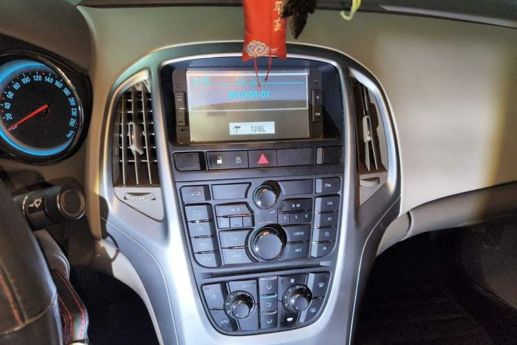 Used Buick GT 2013 GT 1.6L Manual Entry-Level Model Audio And AC Panel