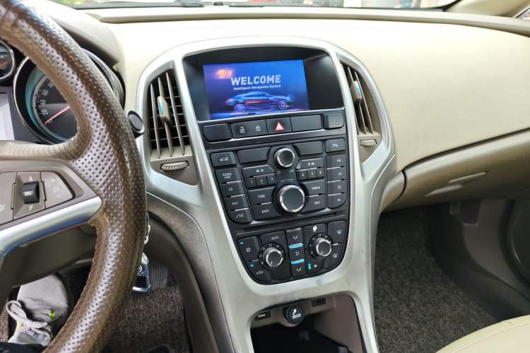 Used Buick GT 2013 GT 1.6L Manual Entry-Level Model Audio And AC Panel