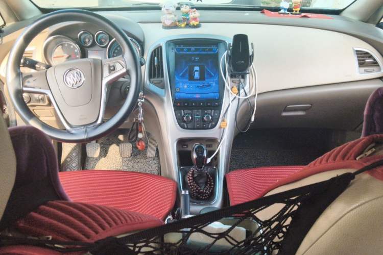 Used Buick GT 2013 GT 1.6L Manual Entry-Level Model Center Console