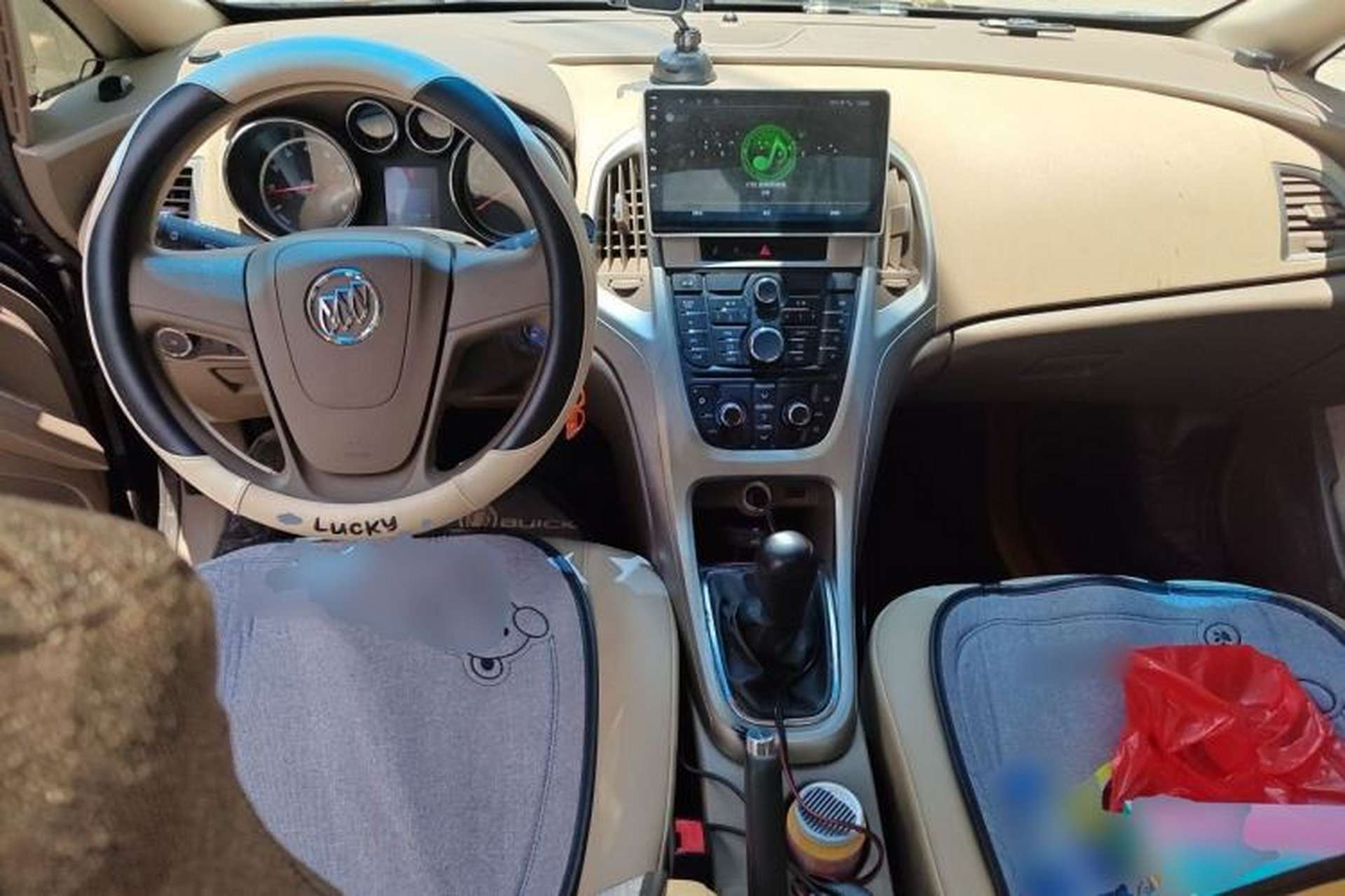 Used Buick GT 2013 GT 1.6L Manual Comfort Edition Center Console