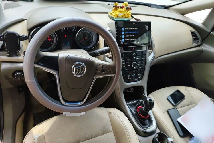 Used Buick GT 2013 GT 1.6L Manual Entry-Level Model Center Console