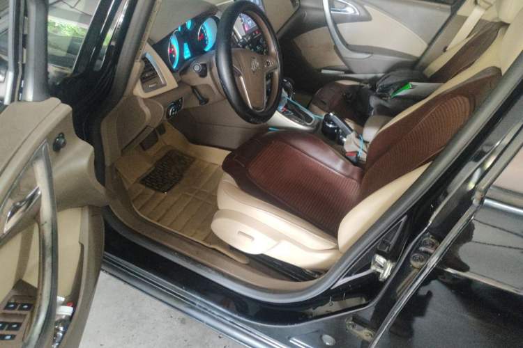 Used Buick GT 2013 GT 1.6L Automatic Fashion Edition Driver Seat