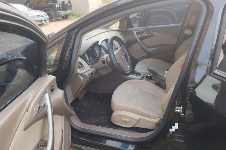 Used Buick GT 2013 GT 1.6L Automatic Fashion Edition Driver Seat