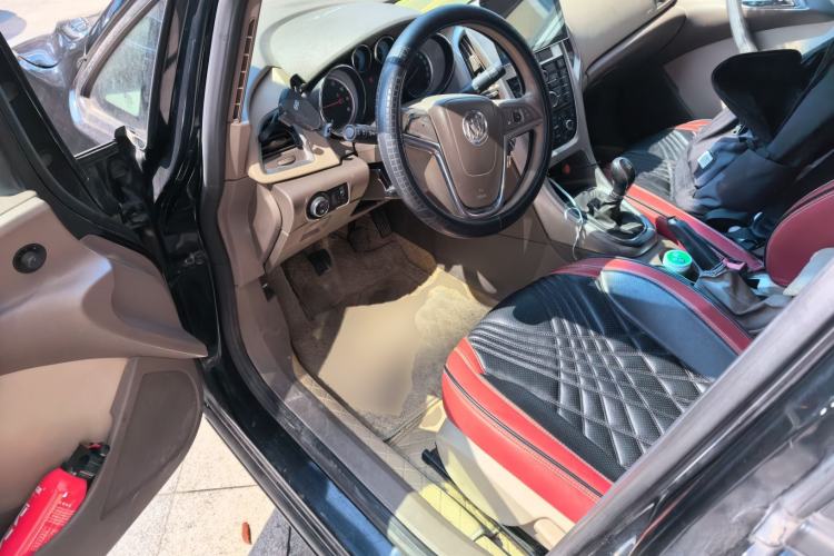 Used Buick GT 2013 GT 1.6L Manual Entry-Level Model Driver Seat