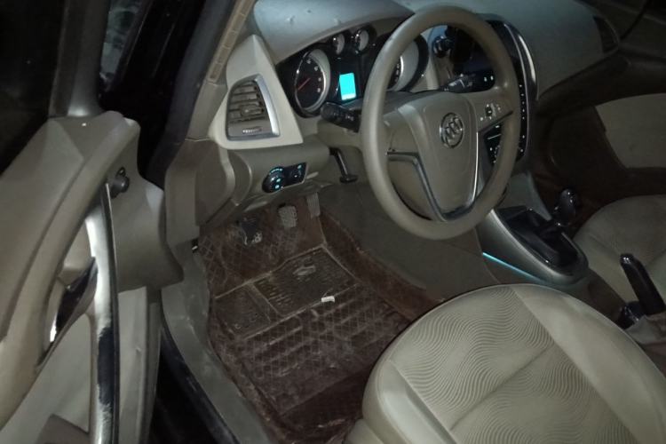 Used Buick GT 2013 GT 1.6L Manual Entry-Level Model Driver Seat