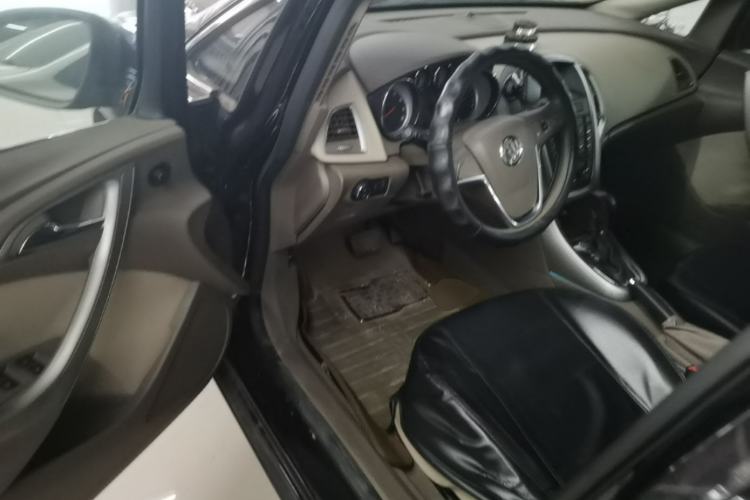 Used Buick GT 2013 GT 1.6L Automatic Fashion Edition Driver Seat