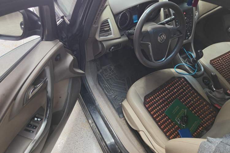 Used Buick GT 2013 GT 1.6L Manual Entry-Level Model Driver Seat