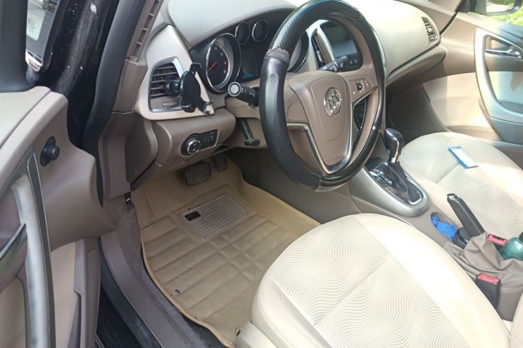 Used Buick GT 2013 GT 1.6L Automatic Fashion Edition Driver Seat