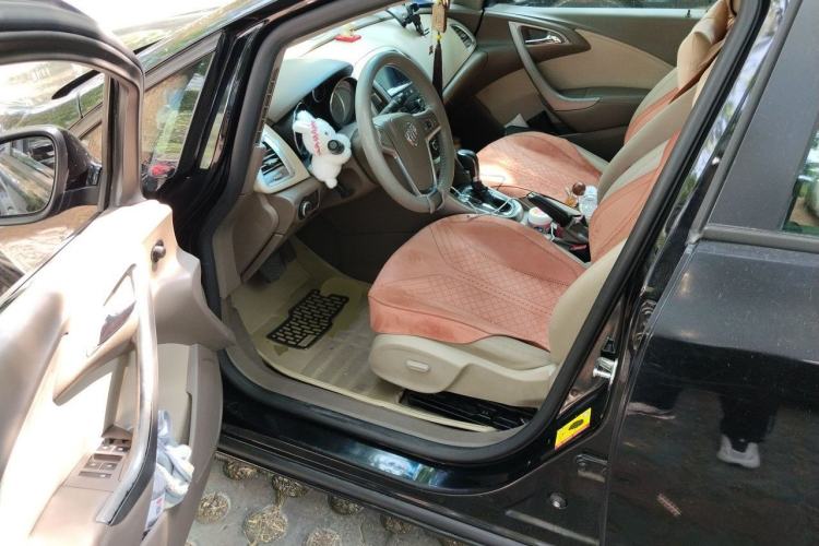 Used Buick GT 2013 GT 1.6L Automatic Fashion Edition Driver Seat