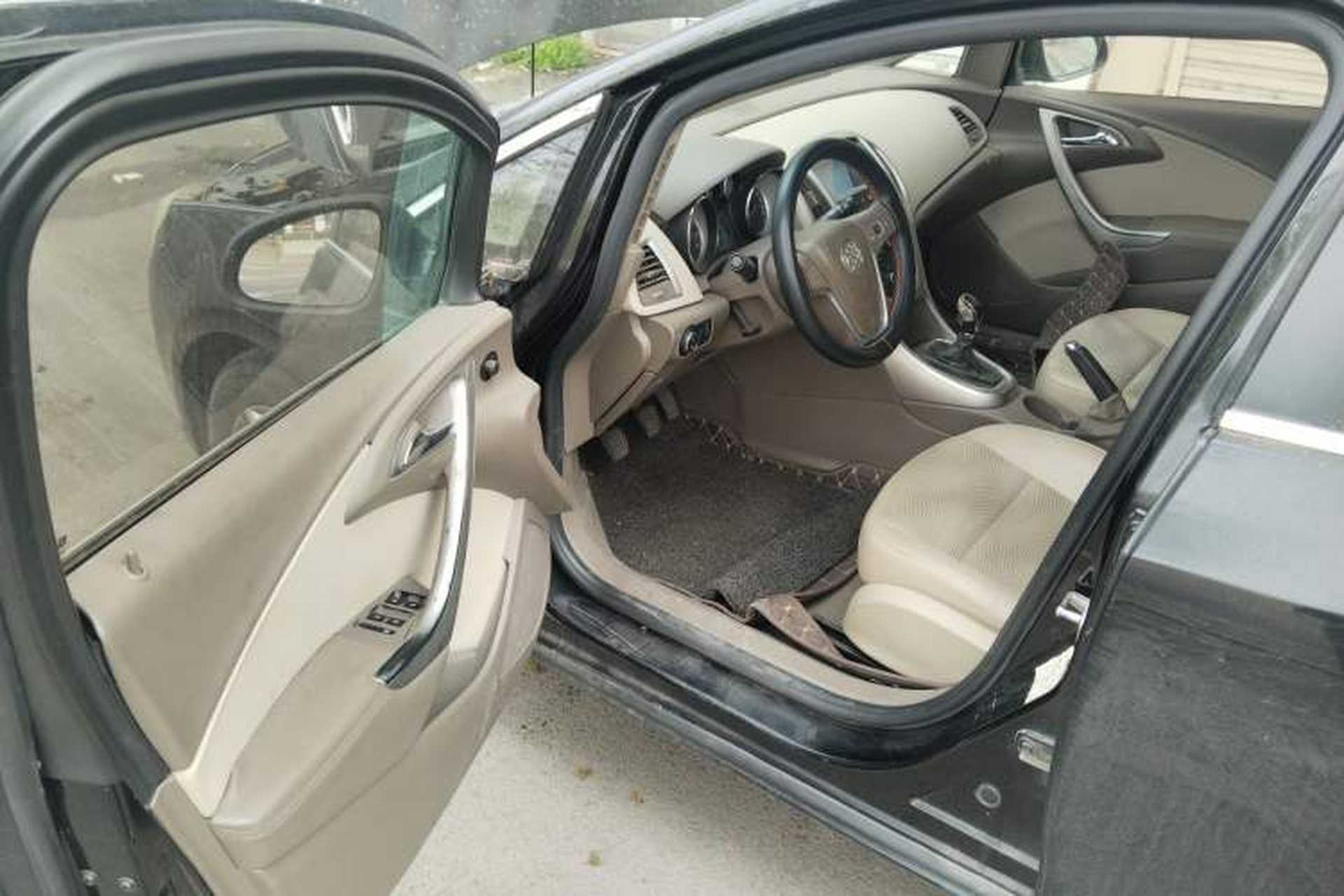 Used Buick GT 2013 GT 1.6L Manual Comfort Edition Driver Seat