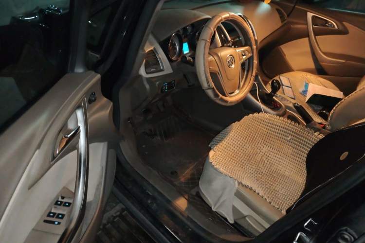 Used Buick GT 2013 GT 1.6L Manual Entry-Level Model Driver Seat