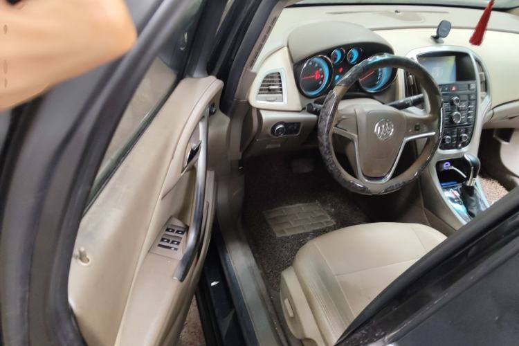 Used Buick GT 2013 GT 1.6L Automatic Fashion Edition Driver Seat