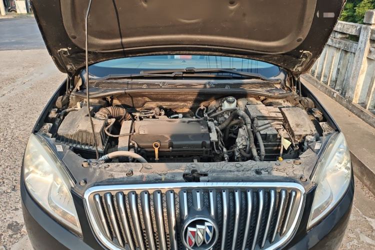 Used Buick GT 2013 GT 1.6L Manual Entry-Level Model Engine Bay