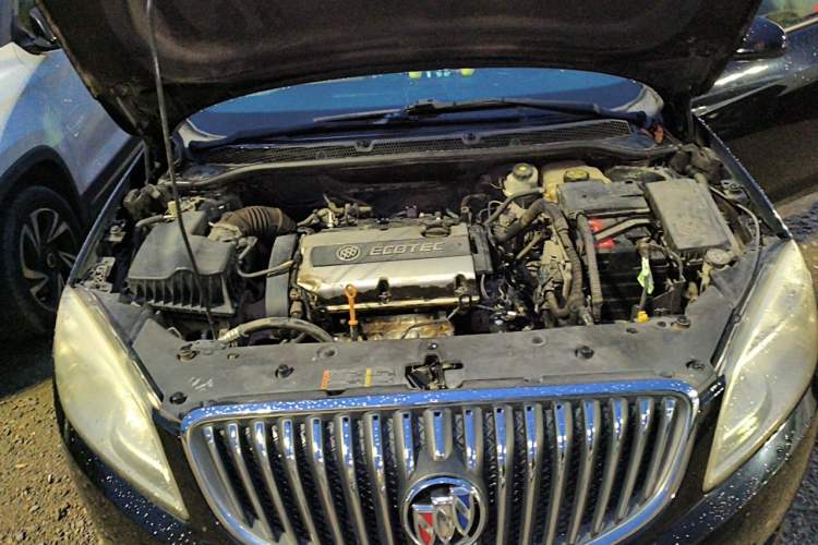 Used Buick GT 2013 GT 1.8L Automatic Fashion Edition Engine Bay