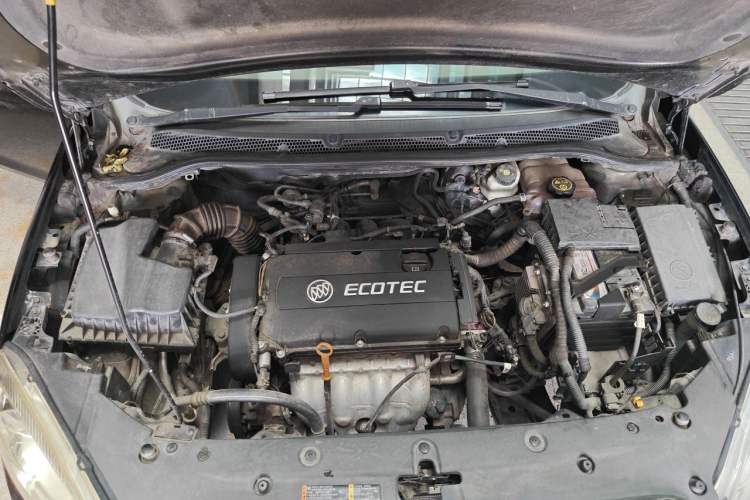 Used Buick GT 2013 GT 1.6L Manual Entry-Level Model Engine Bay