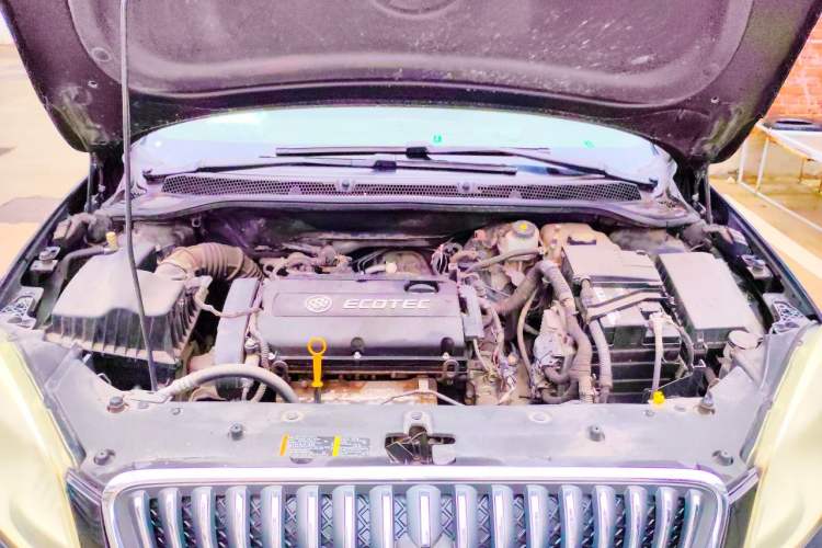 Used Buick GT 2013 GT 1.6L Automatic Fashion Edition Engine Bay