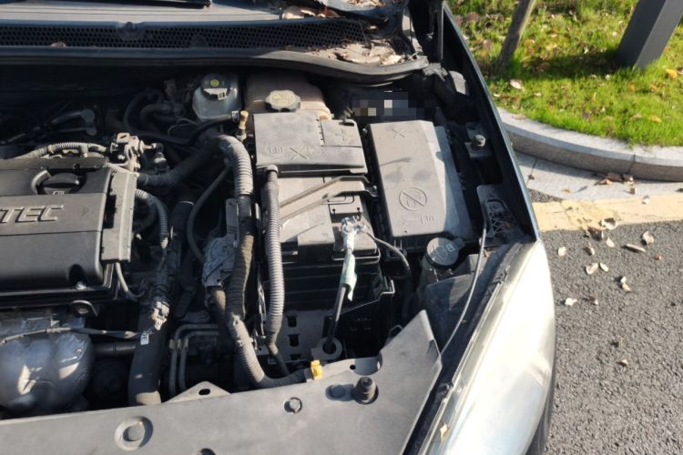 Used Buick GT 2013 GT 1.6L Automatic Fashion Edition Engine Bay Left