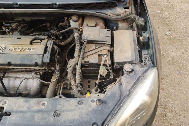 Used Buick GT 2013 GT 1.6L Automatic Fashion Edition Engine Bay Left