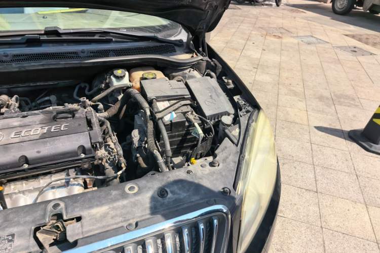 Used Buick GT 2013 GT 1.6L Manual Entry-Level Model Engine Bay Left