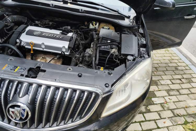 Used Buick GT 2013 GT 1.6L Automatic Fashion Edition Engine Bay Left