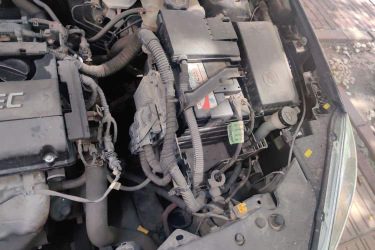Used Buick GT 2013 GT 1.6L Manual Entry-Level Model Engine Bay Left