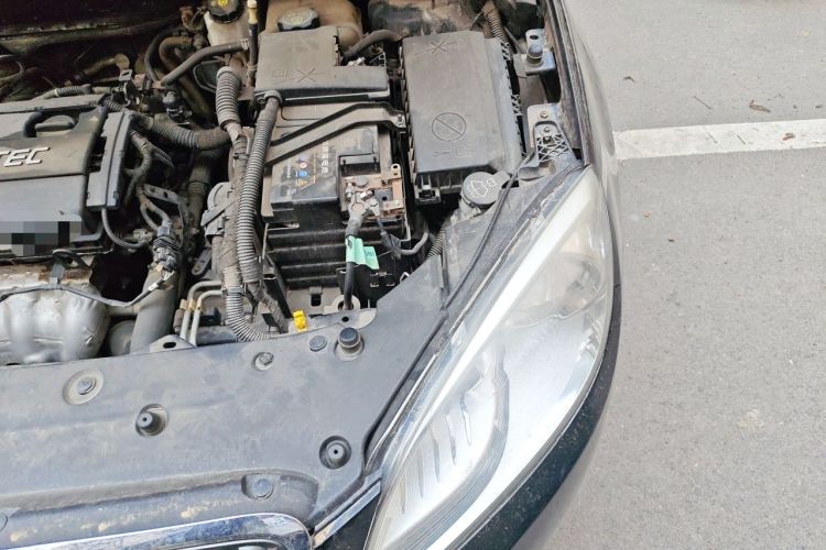Used Buick GT 2013 GT 1.6L Automatic Fashion Edition Engine Bay Left