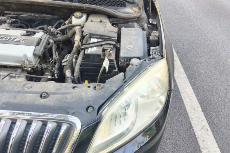 Used Buick GT 2013 GT 1.6L Manual Entry-Level Model Engine Bay Left