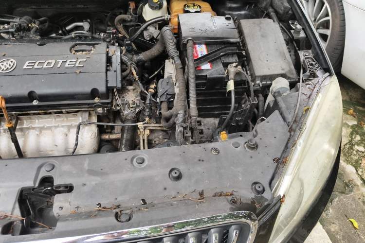 Used Buick GT 2013 GT 1.6L Automatic Fashion Edition Engine Bay Left