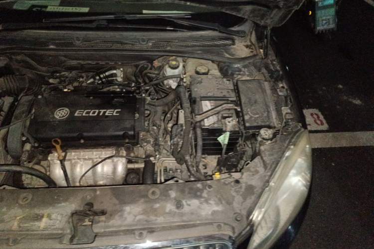 Used Buick GT 2013 GT 1.6L Automatic Fashion Edition Engine Bay Left