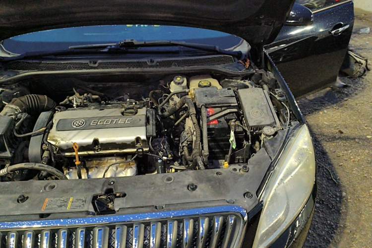 Used Buick GT 2013 GT 1.8L Automatic Fashion Edition Engine Bay Left