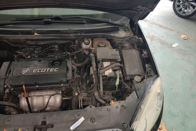 Used Buick GT 2013 GT 1.6L Automatic Fashion Edition Engine Bay Left