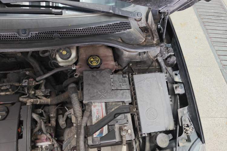 Used Buick GT 2013 GT 1.6L Manual Entry-Level Model Engine Bay Left