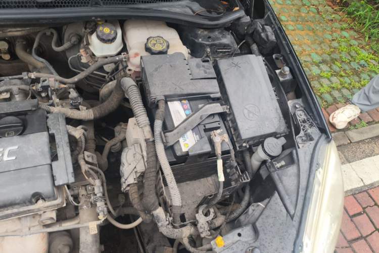 Used Buick GT 2013 GT 1.6L Manual Entry-Level Model Engine Bay Left