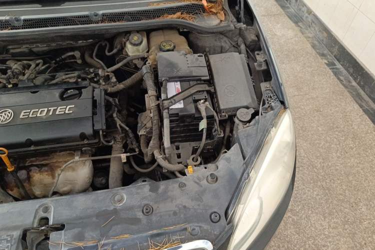 Used Buick GT 2013 GT 1.6L Manual Entry-Level Model Engine Bay Left