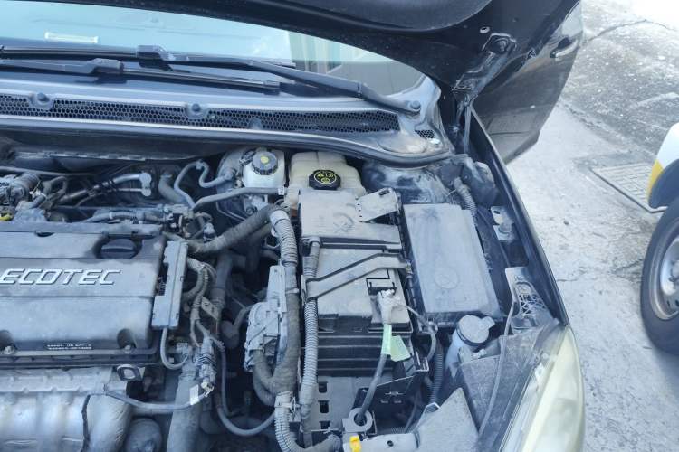 Used Buick GT 2013 GT 1.6L Manual Entry-Level Model Engine Bay Left