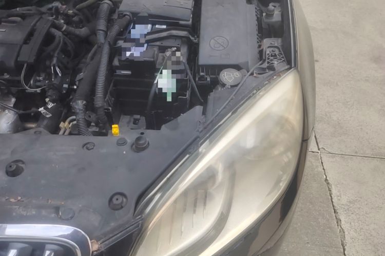 Used Buick GT 2013 GT 1.6L Automatic Fashion Edition Engine Bay Left