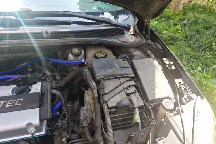 Used Buick GT 2013 GT 1.6L Automatic Fashion Edition Engine Bay Left