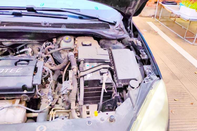 Used Buick GT 2013 GT 1.6L Automatic Fashion Edition Engine Bay Left