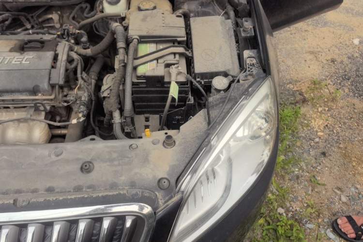 Used Buick GT 2013 GT 1.6L Manual Entry-Level Model Engine Bay Left