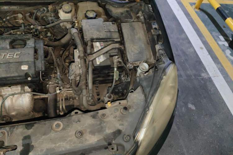 Used Buick GT 2013 GT 1.6L Automatic Fashion Edition Engine Bay Left