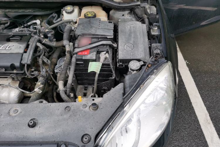 Used Buick GT 2013 GT 1.6L Manual Entry-Level Model Engine Bay Left
