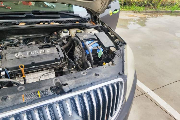 Used Buick GT 2013 GT 1.6L Automatic Fashion Edition Engine Bay Left