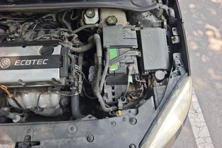 Used Buick GT 2013 GT 1.6L Manual Entry-Level Model Engine Bay Left