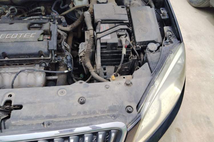 Used Buick GT 2013 GT 1.6L Manual Entry-Level Model Engine Bay Left