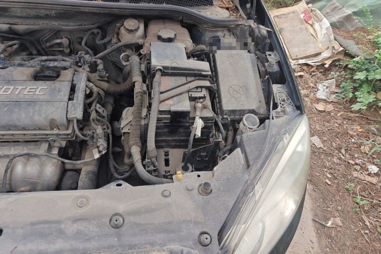 Used Buick GT 2013 XT 1.6L Manual Entry-Level Model Engine Bay Left