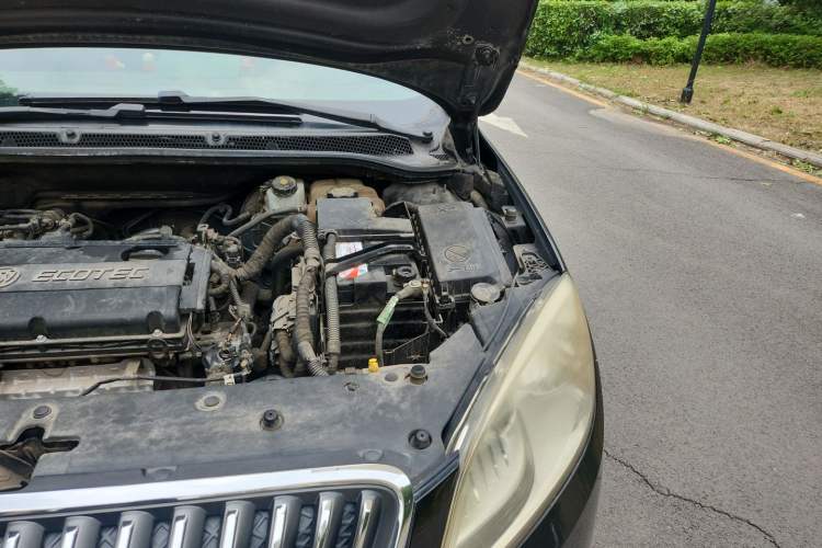 Used Buick GT 2013 GT 1.6L Manual Entry-Level Model Engine Bay Left